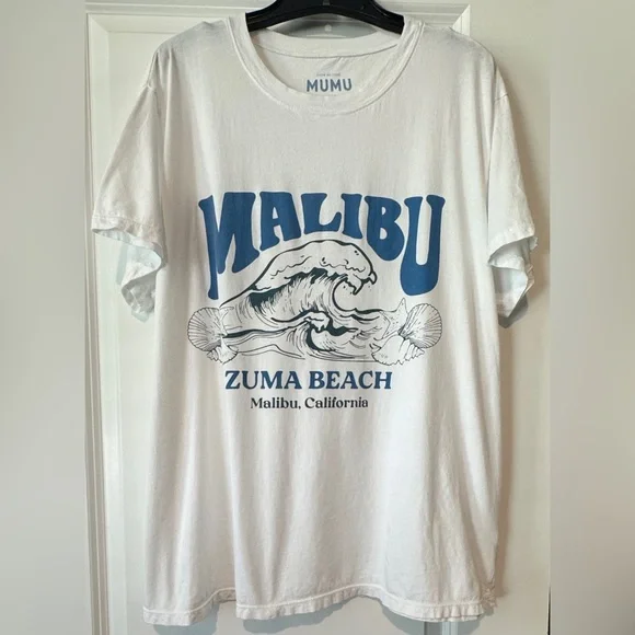 Show me your MuMu White Graphic Tee with Blue Print - Picture 5 of 9